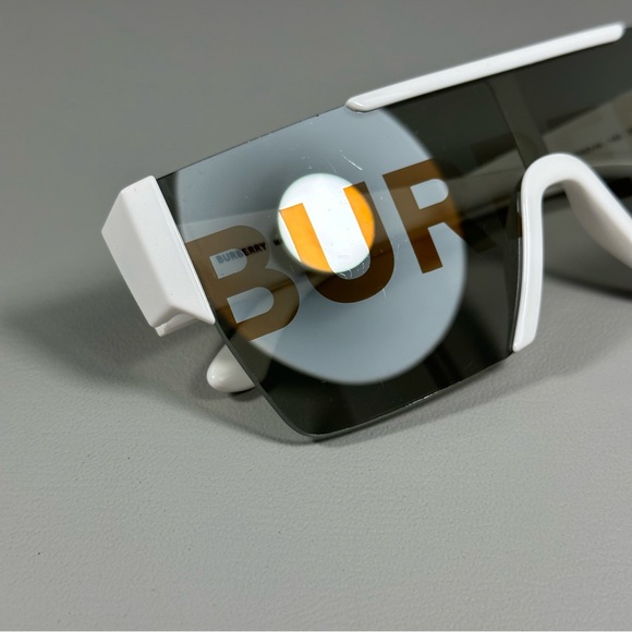 [SOLD] BURBERRY B 4291 3007/H 140 2N Rectangle Shield Sunglasses - Picture 10 of 11